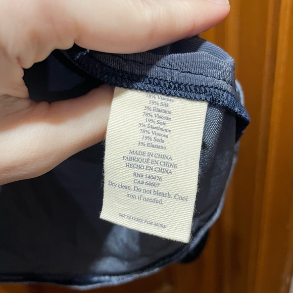 ✨Faherty rowan stretch silk velvet button down✨ - Picture 6 of 7